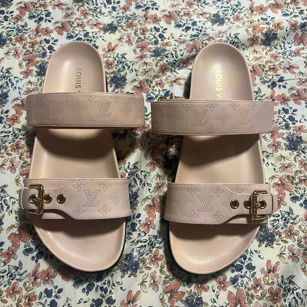 Authentic Louis Vuitton Bom Día Flat Mules